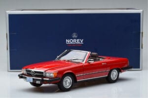 Mercedes 450 SL R107 Versione US Rosso Norev 1:18 183729 Pressofusione — immagine 8 di 8