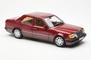 Mercedes 500E W124 Rosso Metallic Edizione Concessionario Norev 1:18 B66040699 Pressofusione — immagine 6 di 8