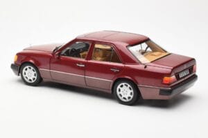 Mercedes 500E W124 Rosso Metallic Edizione Concessionario Norev 1:18 B66040699 Pressofusione — immagine 7 di 8