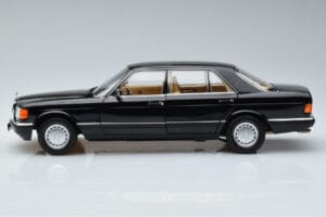Mercedes 560 SEL W126 Nero Norev 1:18 183793 Pressofusione — immagine 4 di 7
