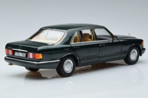 Mercedes 560 SEL W126 Verde Scuro Metallizzato Norev 1:18 B66040682 Pressofusione — immagine 3 di 7