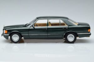 Mercedes 560 SEL W126 Verde Scuro Metallizzato Norev 1:18 B66040682 Pressofusione — immagine 4 di 7