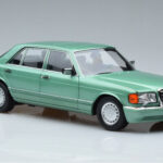 Mercedes 560 SEL W126 Verde Chiaro Norev 1:18 - image 5 of 7