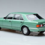 Mercedes 560 SEL W126 Verde Chiaro Norev 1:18 - image 6 of 7