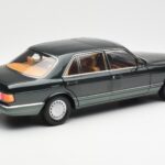 Mercedes 560 SEL W126 Night Verde Metallizzato Dealer Edition Norev 1:18 B66040626 - image 3 of 8