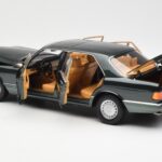 Mercedes 560 SEL W126 Night Verde Metallizzato Dealer Edition Norev 1:18 B66040626 - image 5 of 8