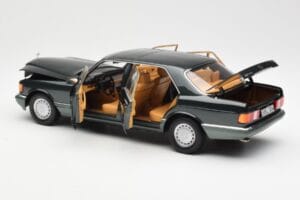 Mercedes 560 SEL W126 Night Verde Metallizzato Dealer Edition Norev 1:18 B66040626 Pressofusione — immagine 5 di 8