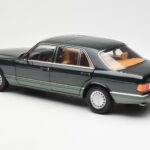 Mercedes 560 SEL W126 Night Verde Metallizzato Dealer Edition Norev 1:18 B66040626 - image 7 of 8