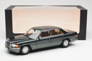 Mercedes 560 SEL W126 Night Verde Metallizzato Dealer Edition Norev 1:18 B66040626 Pressofusione — immagine 8 di 8