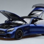Mercedes AMG GT R C190 Blu Brillante AUTOart 1:18 76334 Pressofusione - image 2 of 7