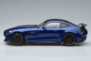 Mercedes AMG GT R C190 Blu Brillante AUTOart 1:18 76334 Pressofusione — immagine 4 di 7