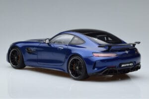 Mercedes AMG GT R C190 Blu Brillante AUTOart 1:18 76334 Pressofusione — immagine 6 di 7