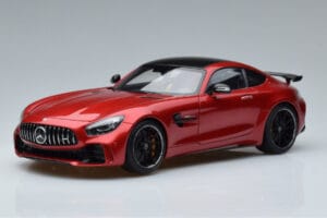 Mercedes AMG GT R C190 Rosso Cardinale AUTOart 1:18 76331 Pressofusione