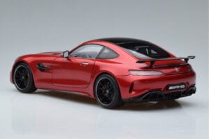 Mercedes AMG GT R C190 Rosso Cardinale AUTOart 1:18 76331 Pressofusione — immagine 6 di 7