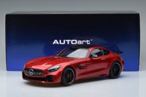 Mercedes AMG GT R C190 Rosso Cardinale AUTOart 1:18 76331 Pressofusione — immagine 7 di 7
