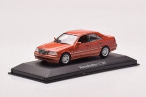 Mercedes C-Class W202 C220 Arancione Metallizzato Dealer Edition Minichamps 1:43 B66005747 Pressofusione — immagine 2 di 4