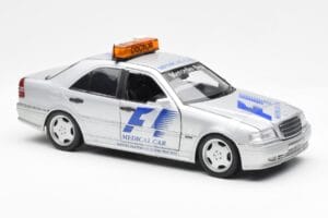 Mercedes C-Class W202 AMG Medical Car F1 1997 UT Models 1:18 26106 Pressofusione — immagine 4 di 6