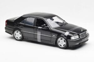 Mercedes C-Class W202 C36 AMG Nero Metallizzato UT Models 1:18 26102 Pressofusione — immagine 4 di 6