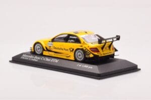 Mercedes C-Class W204 DTM Deutsche Post AMG Mercedes #17 D. Coulthard DTM 2010 Minichamps 1:43 400103817 Pressofusione — immagine 3 di 4