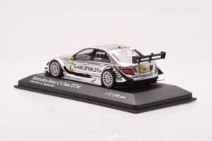 Mercedes C-Class W204 DTM Team AMG Mercedes #8 R. Schumacher DTM 2010 Minichamps 1:43 400103908 Pressofusione — immagine 3 di 4