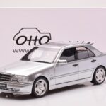 Mercedes C36 AMG W202 Argento Otto 1:18 - image 6 of 6