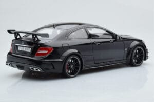 Mercedes C63 AMG W204 Black Series Nero GT Spirit 1:18 ZM019 Resina — immagine 2 di 7