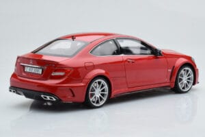 Mercedes C63 AMG W204 Black Series Rosso GT Spirit 1:18 GT065 Resina — immagine 2 di 6