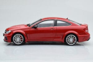 Mercedes C63 AMG W204 Black Series Rosso GT Spirit 1:18 GT065 Resina — immagine 3 di 6