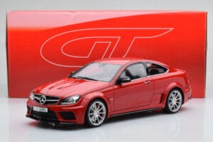 Mercedes C63 AMG W204 Black Series Rosso GT Spirit 1:18 GT065 Resina — immagine 6 di 6