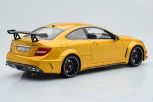 Mercedes C63 AMG W204 Black Series Oro GT Spirit 1:18 GT034 Resina — immagine 2 di 6
