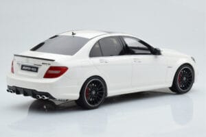 Mercedes C63 AMG W204 Bianco GT Spirit 1:18 GT166 Resina — immagine 2 di 6