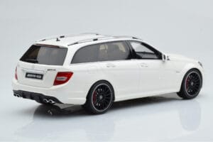 Mercedes C63 AMG S204 T-Model Bianco GT Spirit 1:18 GT147 Resina — immagine 2 di 8