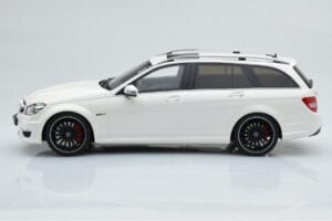 Mercedes C63 AMG S204 T-Model Bianco GT Spirit 1:18 GT147 Resina — immagine 3 di 8