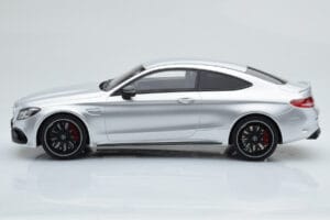 Mercedes C63S AMG C205 Coupe Argento GT Spirit 1:18 GT116 Resina — immagine 3 di 6