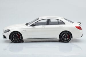Mercedes C63S AMG W205 Bianco GT Spirit 1:18 B66960370 Resina — immagine 3 di 6