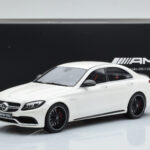 Mercedes C63S AMG W205 Bianco GT Spirit 1:18 - image 6 of 6