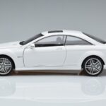 Mercedes CL63 AMG C216 Bianco AUTOart 1:18 76167 Pressofusione - image 3 of 6