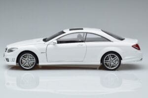 Mercedes CL63 AMG C216 Bianco AUTOart 1:18 76167 Pressofusione — immagine 3 di 6