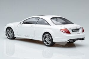 Mercedes CL63 AMG C216 Bianco AUTOart 1:18 76167 Pressofusione — immagine 5 di 6