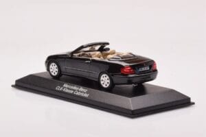 Mercedes CLK A209 Cabriolet Obsidian Nero Metallizzato Minichamps 1:43 B66961966 Pressofusione — immagine 3 di 4