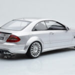 Mercedes CLK63 AMG C209 Coupe Argento Otto 1:18 - image 2 of 6