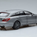 Mercedes CLS Shooting Brake X218 Alanite Grigio Norev 1:18 - image 3 of 7