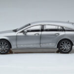 Mercedes CLS Shooting Brake X218 Alanite Grigio Norev 1:18 - image 4 of 7