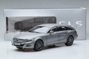 Mercedes CLS Shooting Brake X218 Alanite Grigio Norev 1:18 B66960117 Pressofusione — immagine 7 di 7