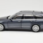 Mercedes E-Class S212 T-Model Tenorit Grigio Metallizzato Minichamps 1:18 B66962447 - image 4 of 8