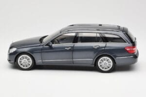 Mercedes E-Class S212 T-Model Tenorit Grigio Metallizzato Minichamps 1:18 B66962447 Pressofusione — immagine 4 di 8