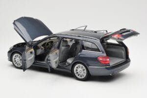 Mercedes E-Class S212 T-Model Tenorit Grigio Metallizzato Minichamps 1:18 B66962447 Pressofusione — immagine 5 di 8