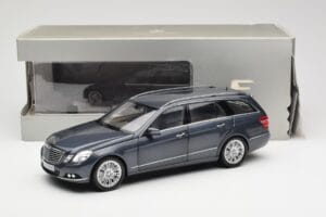 Mercedes E-Class S212 T-Model Tenorit Grigio Metallizzato Minichamps 1:18 B66962447 Pressofusione — immagine 8 di 8