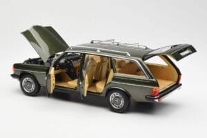 Mercedes 230T W123 T-Model Verde Metallizzato Norev 1:18 183730 Pressofusione — immagine 5 di 8