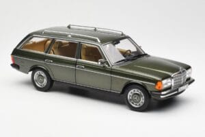 Mercedes 230T W123 T-Model Verde Metallizzato Norev 1:18 183730 Pressofusione — immagine 6 di 8